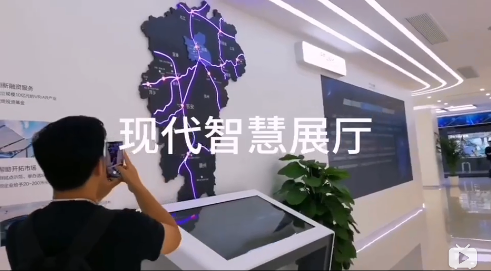傳統(tǒng)展廳升級(jí)，科技的美